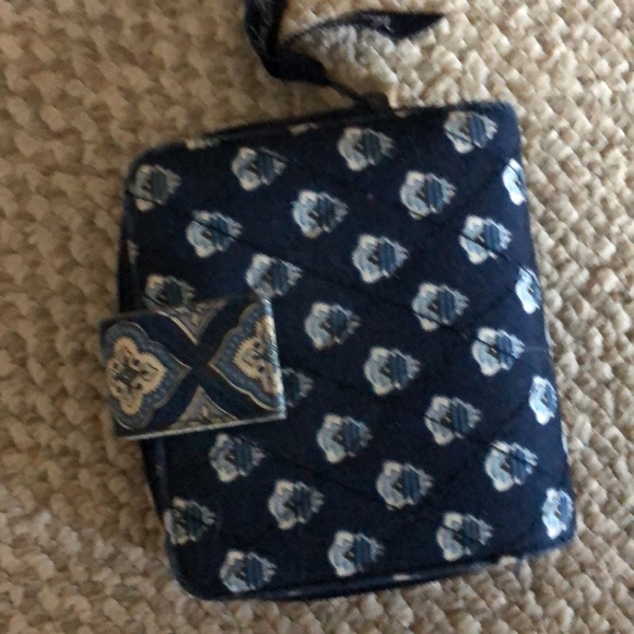 Vera Bradley wallet - Picture 4 of 4